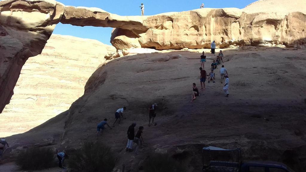 Bedouin Holidays Camp And Jeep Tours Wadi Rum Exterior foto